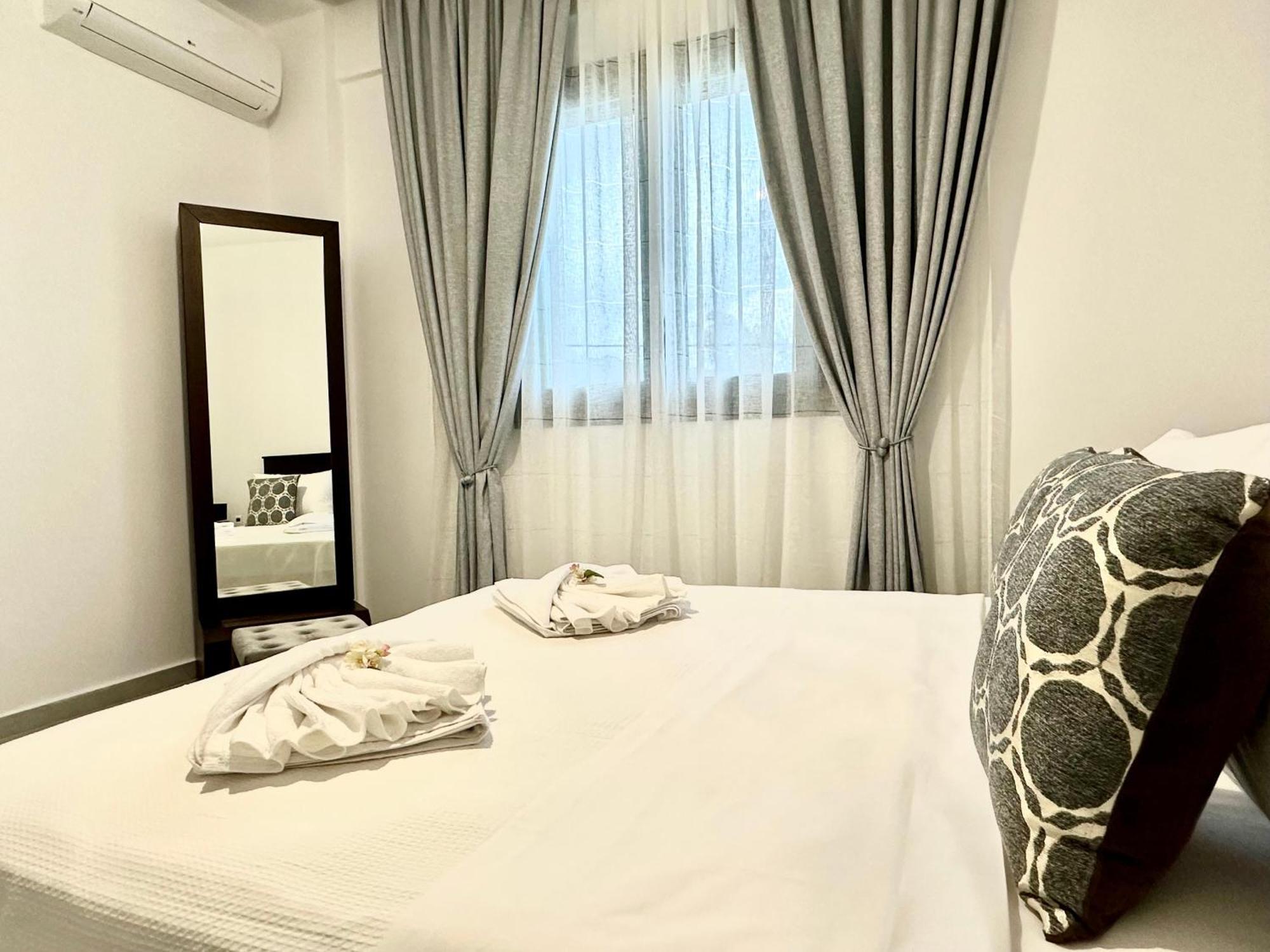 The Skyline Escape Apartment Heraklion  Ngoại thất bức ảnh