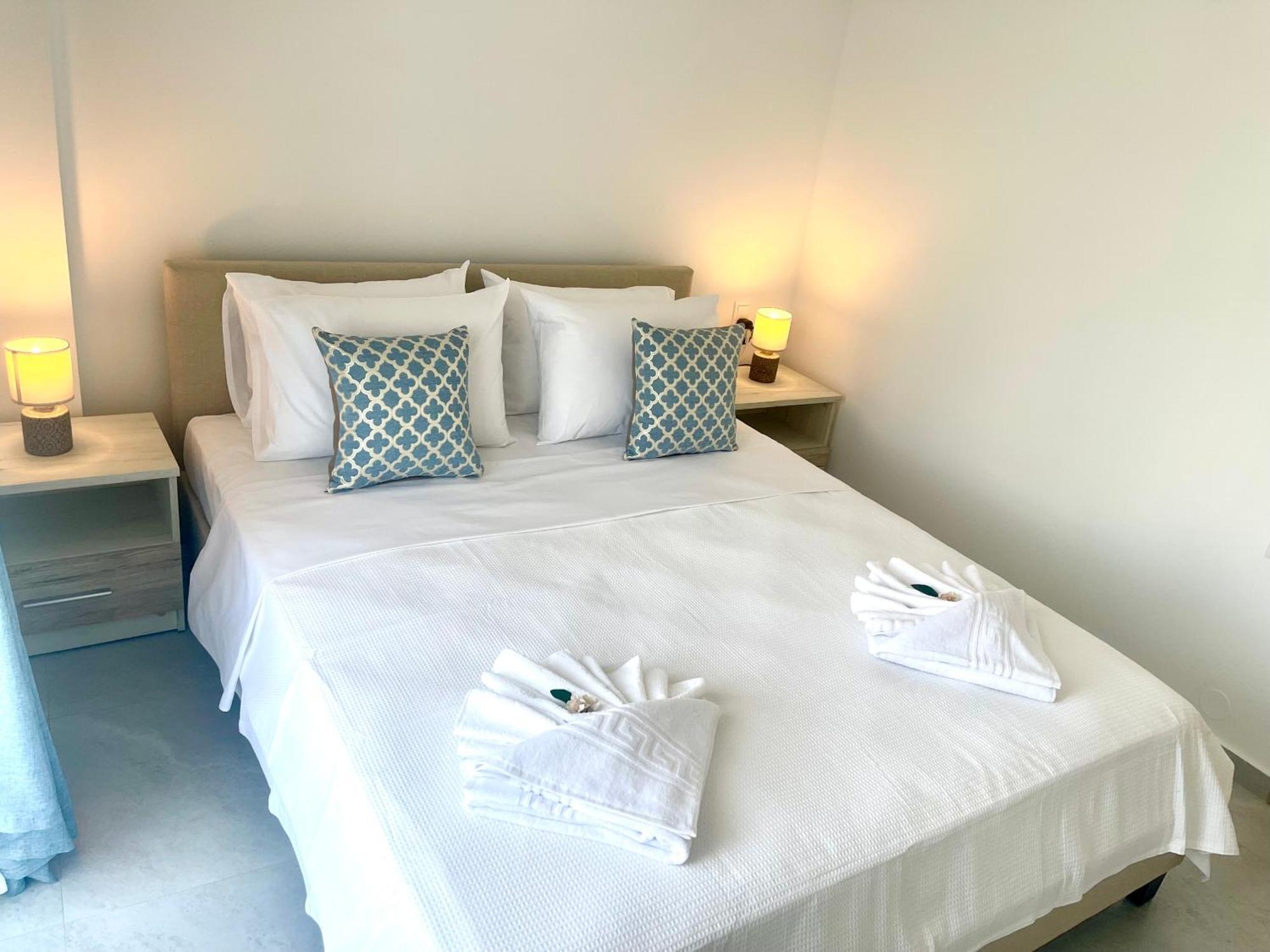 The Skyline Escape Apartment Heraklion  Ngoại thất bức ảnh